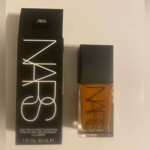 NARS Light Reflecting Foundation - Deep 2.5 La Serena